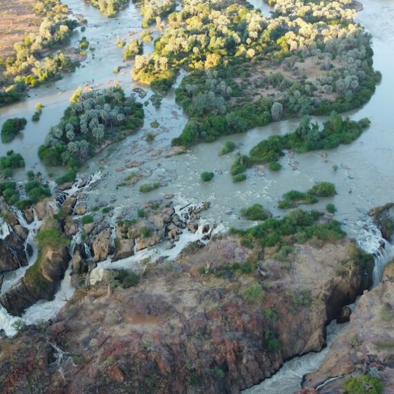 himbas, barrage