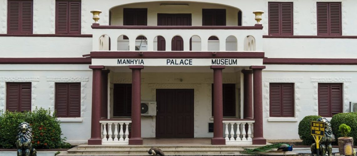 Manhyia_Palace_Museum_(Kumasi -Dan Sloan_Commons _Ghana_2017) - 1K JPEG